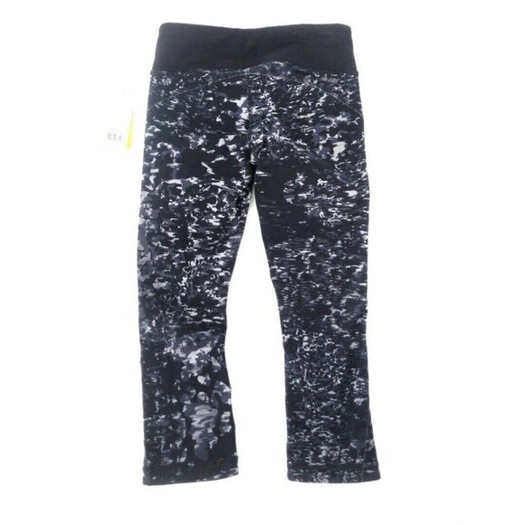 New Balance Capri Leggings Womens XS Black Gray Print Fitted Running Workout - Picture 4 of 12
